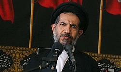 در مقابل زیاده خواهی های آمریکا ایستاده ایم