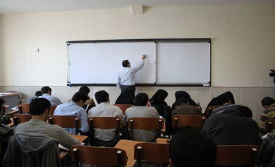 دانشگاه آزاد؛ کارخانه تولید مدرک!